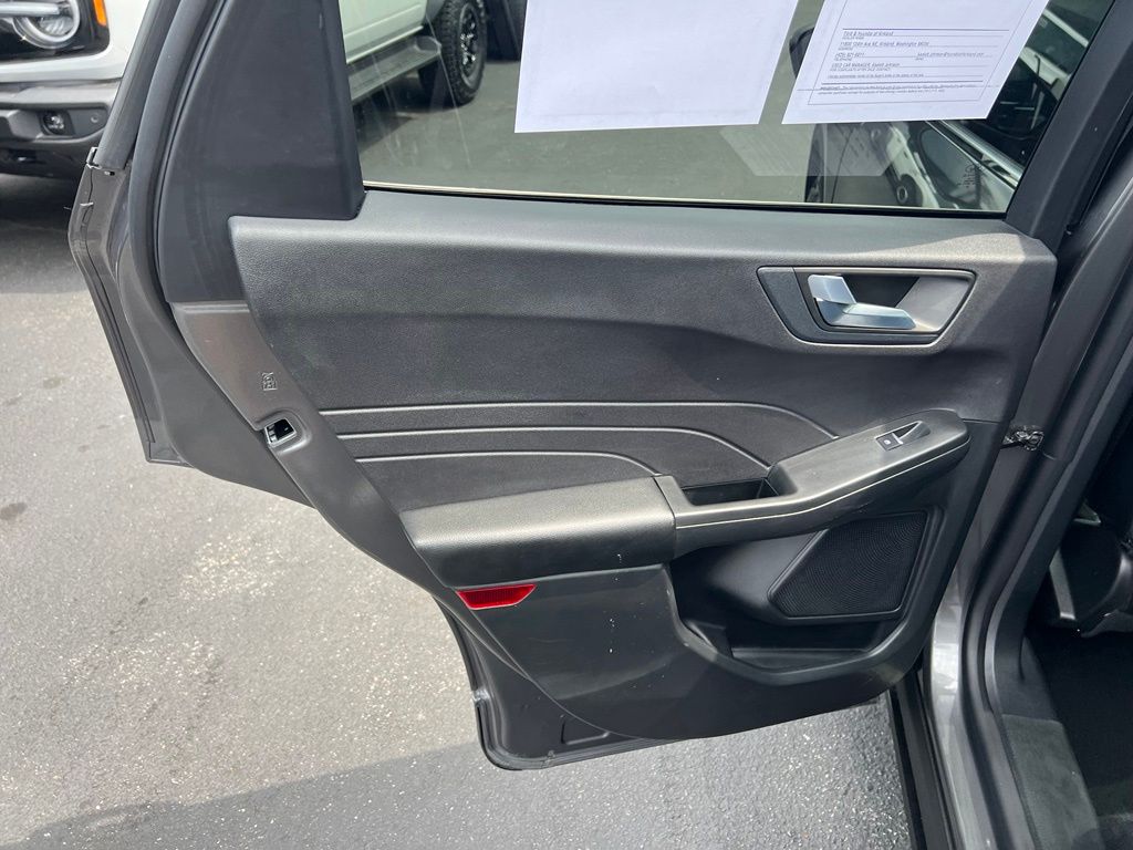 2022 Ford Escape Titanium - Photo 15
