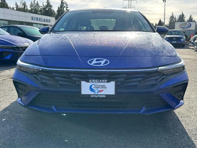 2025 Hyundai Elantra SE photo 2