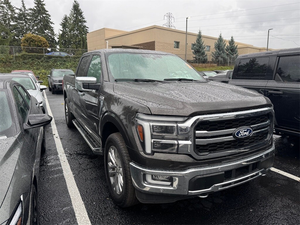 2024 Ford F-150 Lariat photo 2