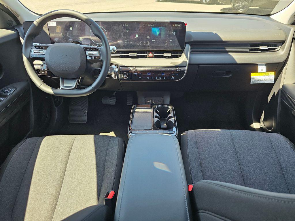 2025 Hyundai IONIQ 5 SE - Photo 17