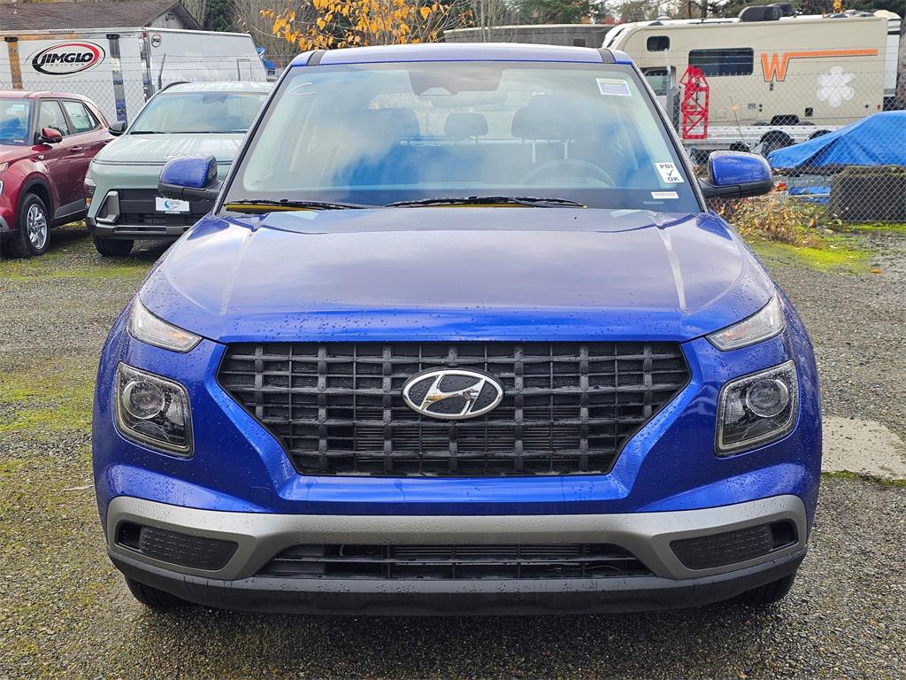 2025 Hyundai Venue SE photo 2