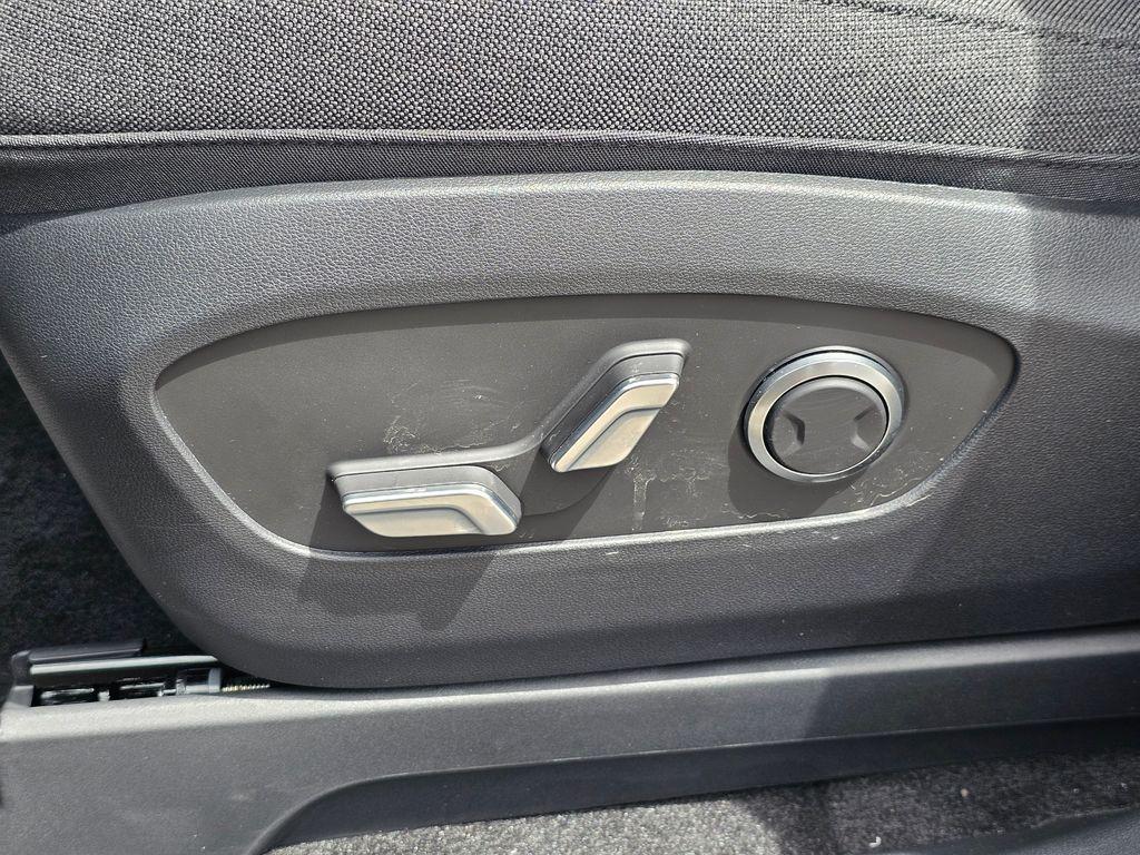 2026 Hyundai IONIQ 9 SE - Photo 25