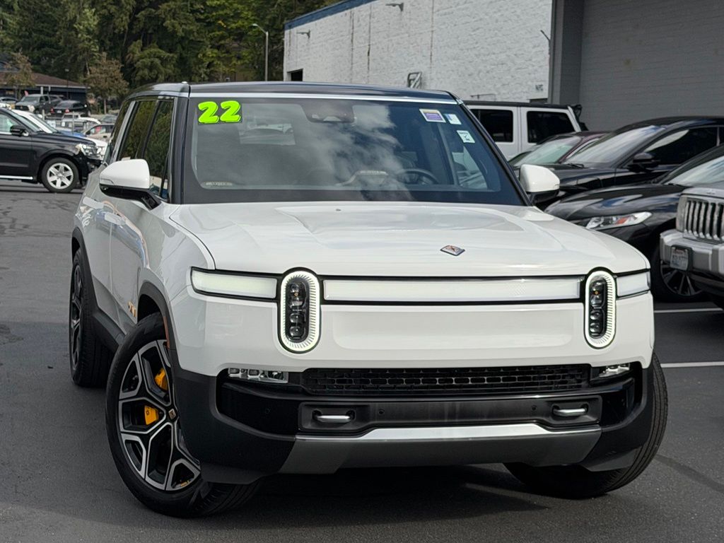  Rivian R1S