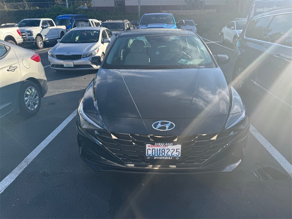 2022 Hyundai Elantra Sedan  2022 Hyundai Elantra Sedan