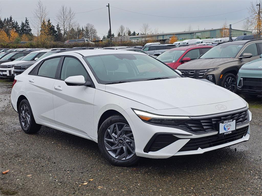 2026 Hyundai Elantra Blue's photo