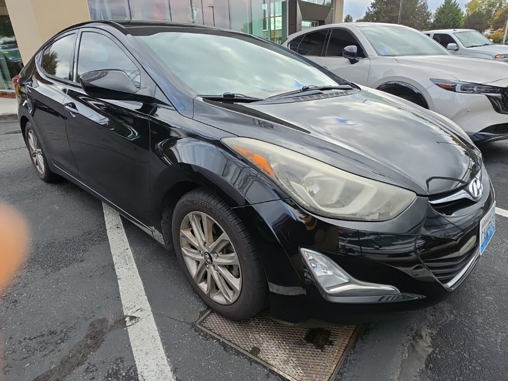  Hyundai Elantra