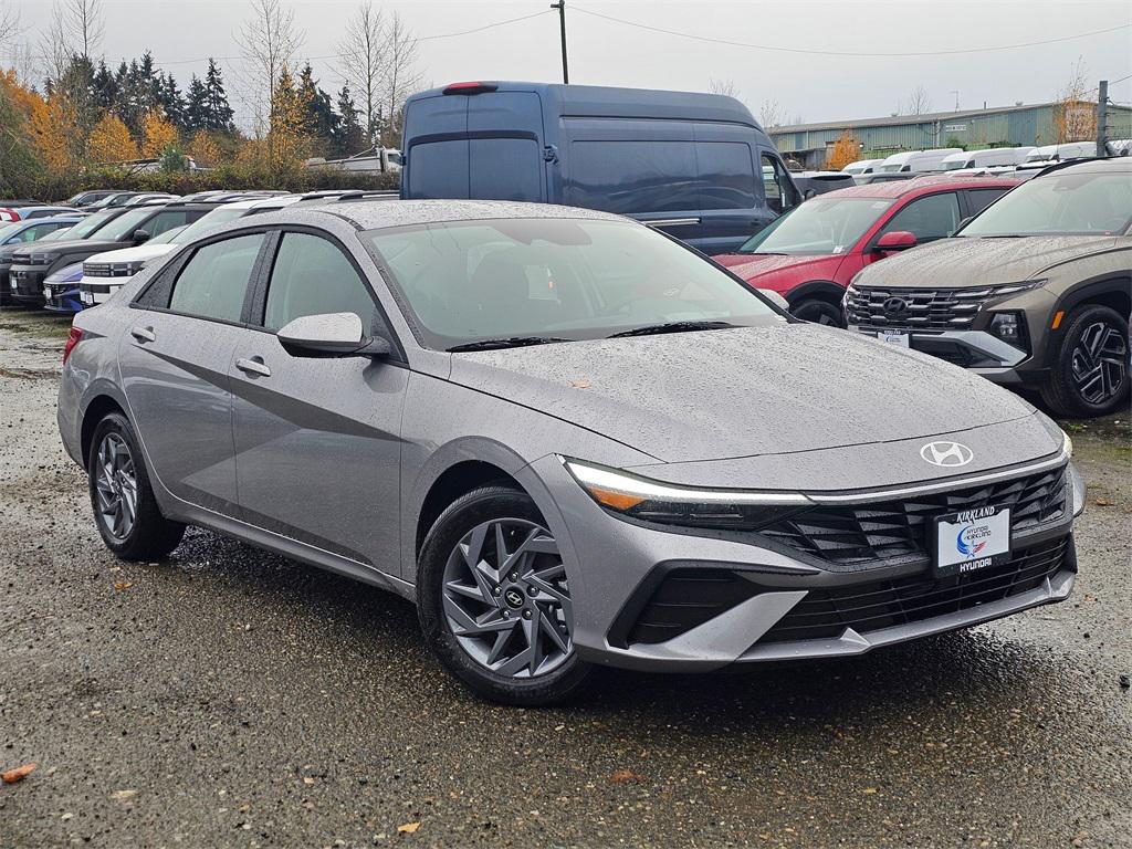 2026 Hyundai Elantra Blue's photo