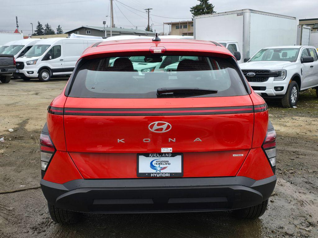 2025 Hyundai Kona SE - Photo 6