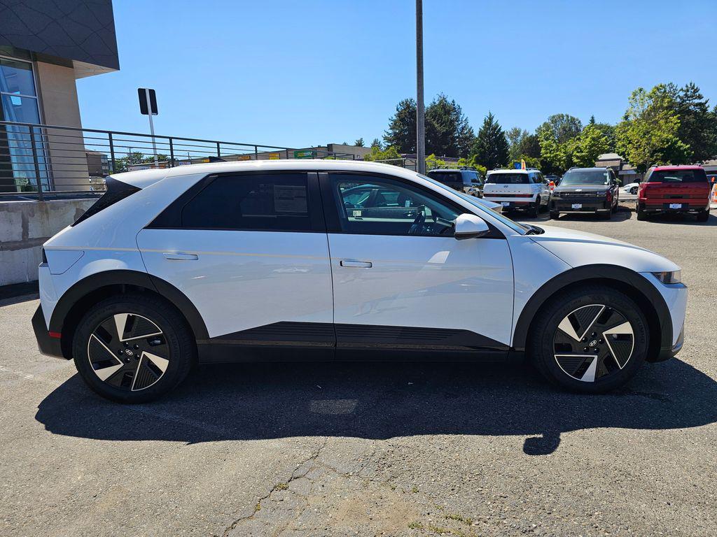 2025 Hyundai IONIQ 5 SE - Photo 8