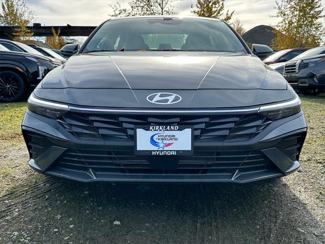 2025 Hyundai Elantra SEL Convenience photo 2