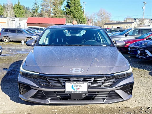 2025 Hyundai Elantra SEL Convenience photo 2