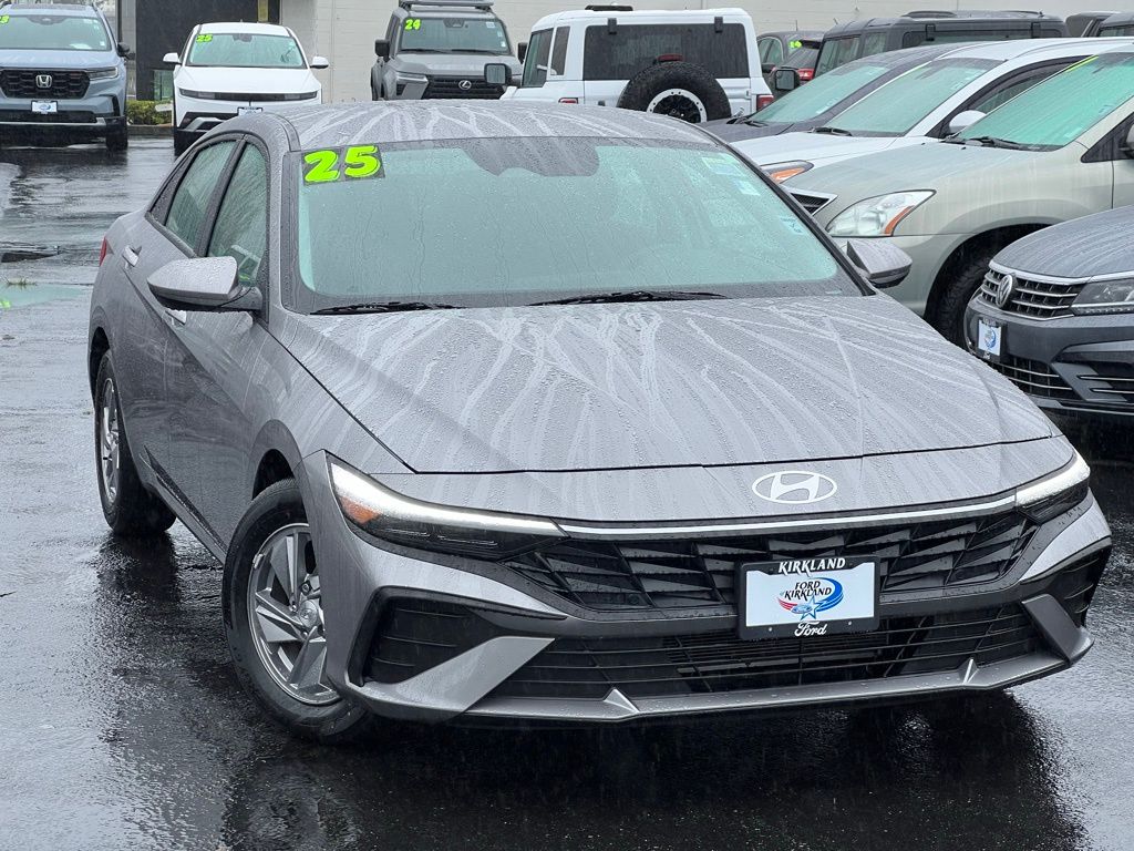 2025 Hyundai Elantra Sedan 