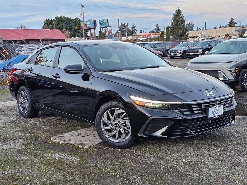 2026 Hyundai Elantra Blue's photo