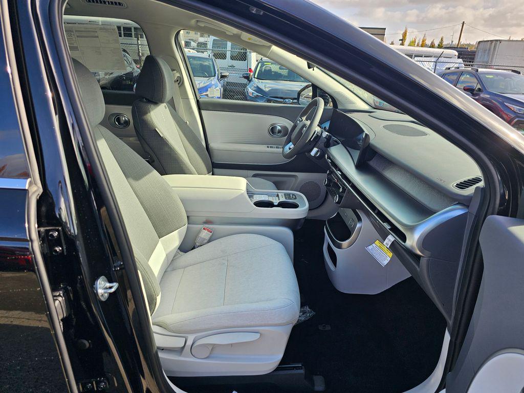 2026 Hyundai IONIQ 9 S - Photo 10