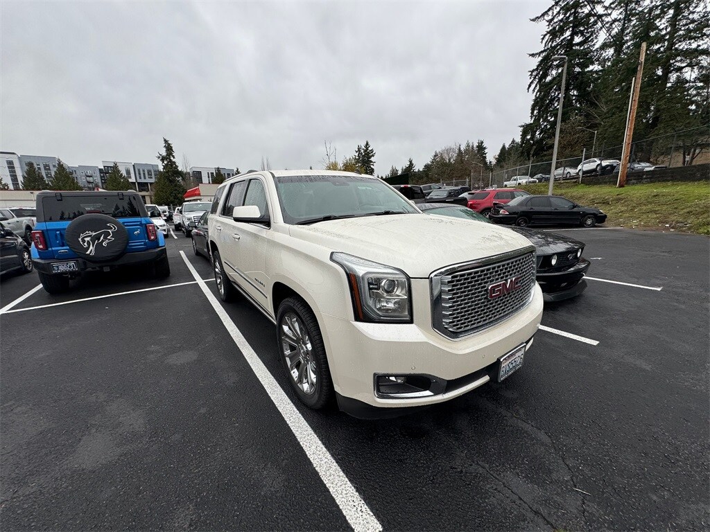 2015 Gmc Yukon Denali photo 2
