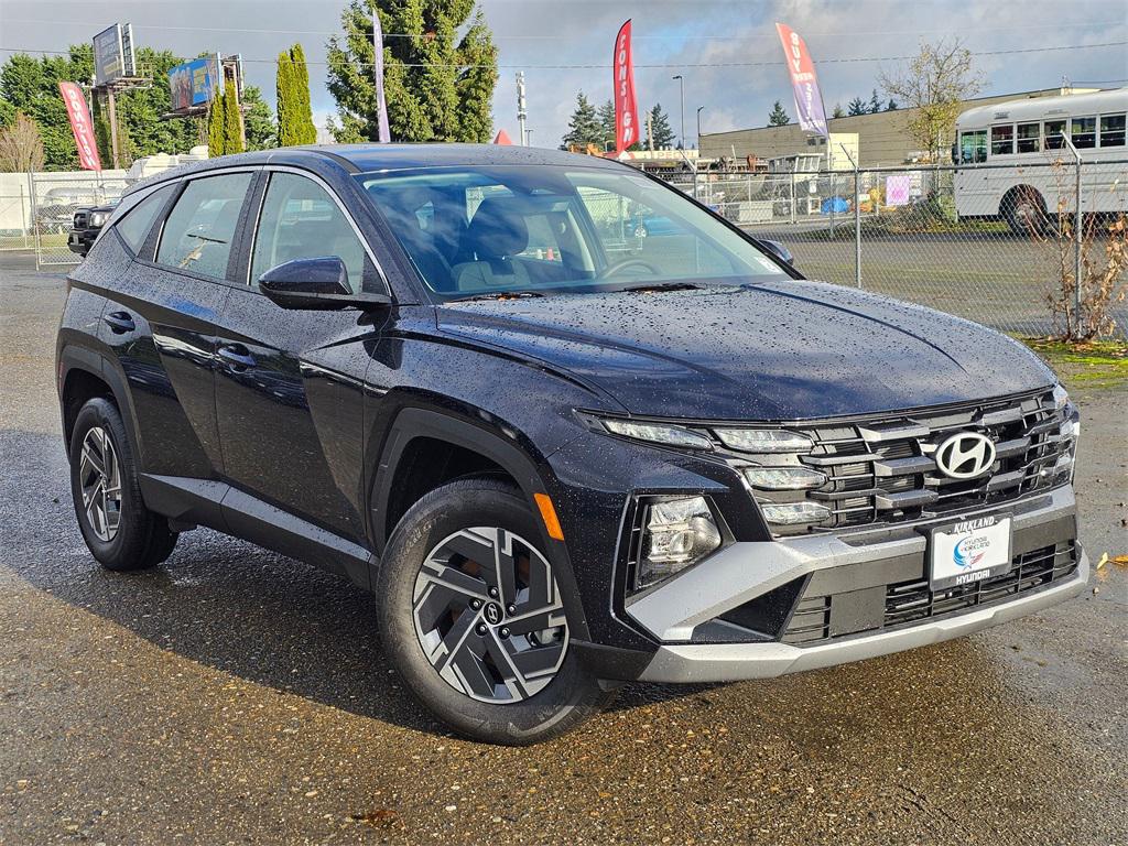 2026 Hyundai Tucson Blue SE's photo