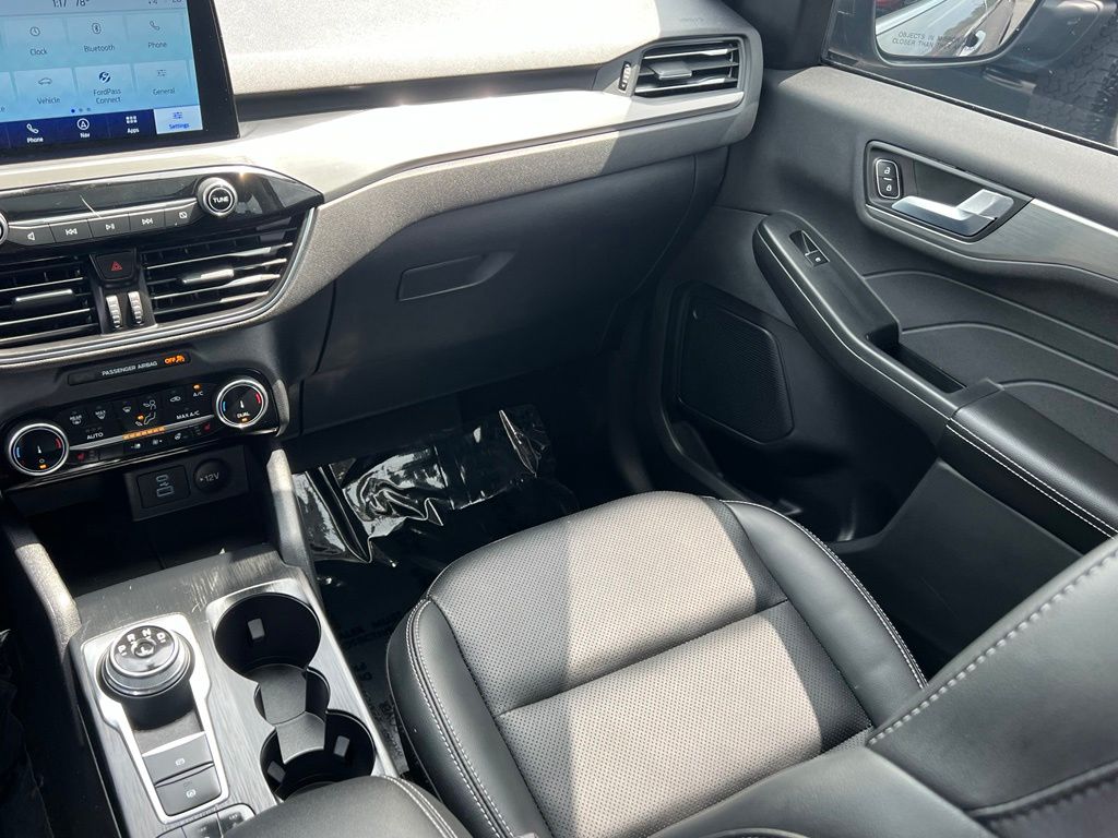 2022 Ford Escape Titanium - Photo 19