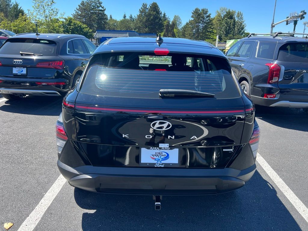 2025 Hyundai Kona SE - Photo 8