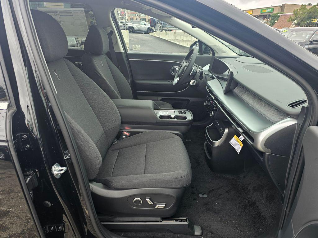 2026 Hyundai IONIQ 9 SE - Photo 10