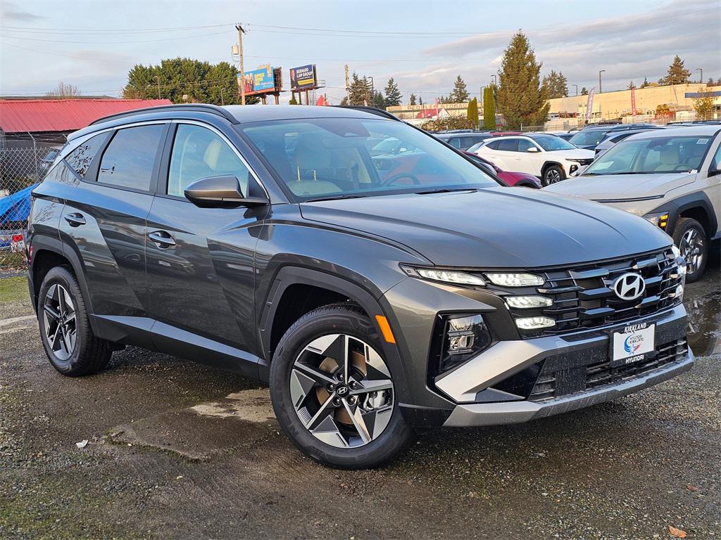 2026 Hyundai Tucson Blue SE's photo