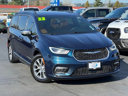 2023 Chrysler Pacifica Hybrid Pinnacle Minivan/Van