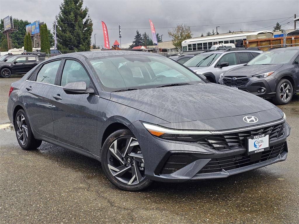 2025 Hyundai Elantra Limited's photo