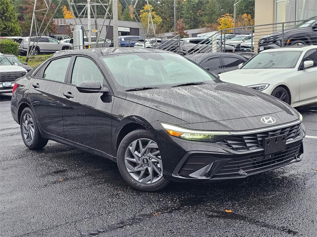 2026 Hyundai Elantra Blue's photo