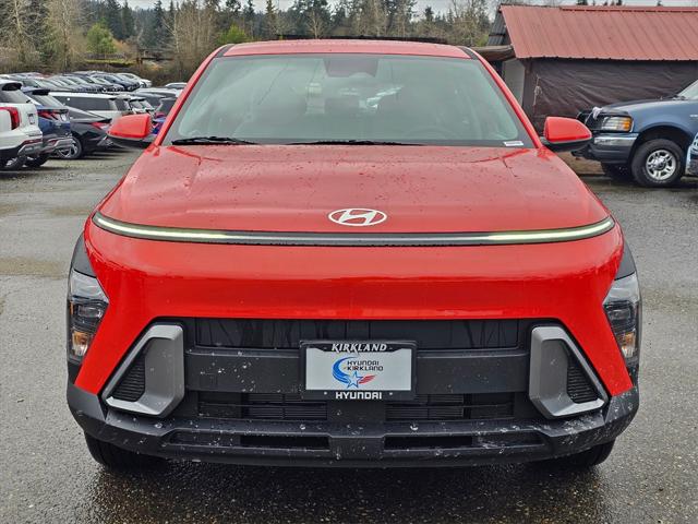 2025 Hyundai Kona SE photo 2