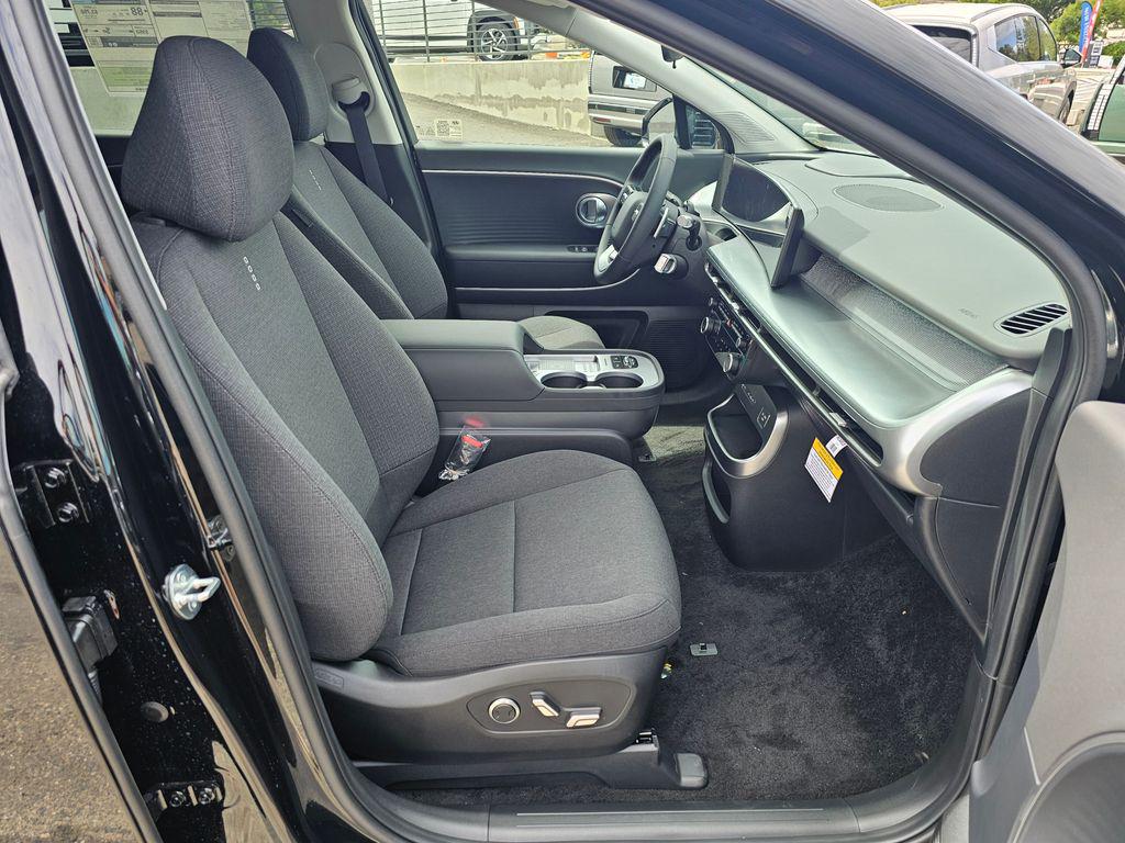 2026 Hyundai IONIQ 9 SE - Photo 10