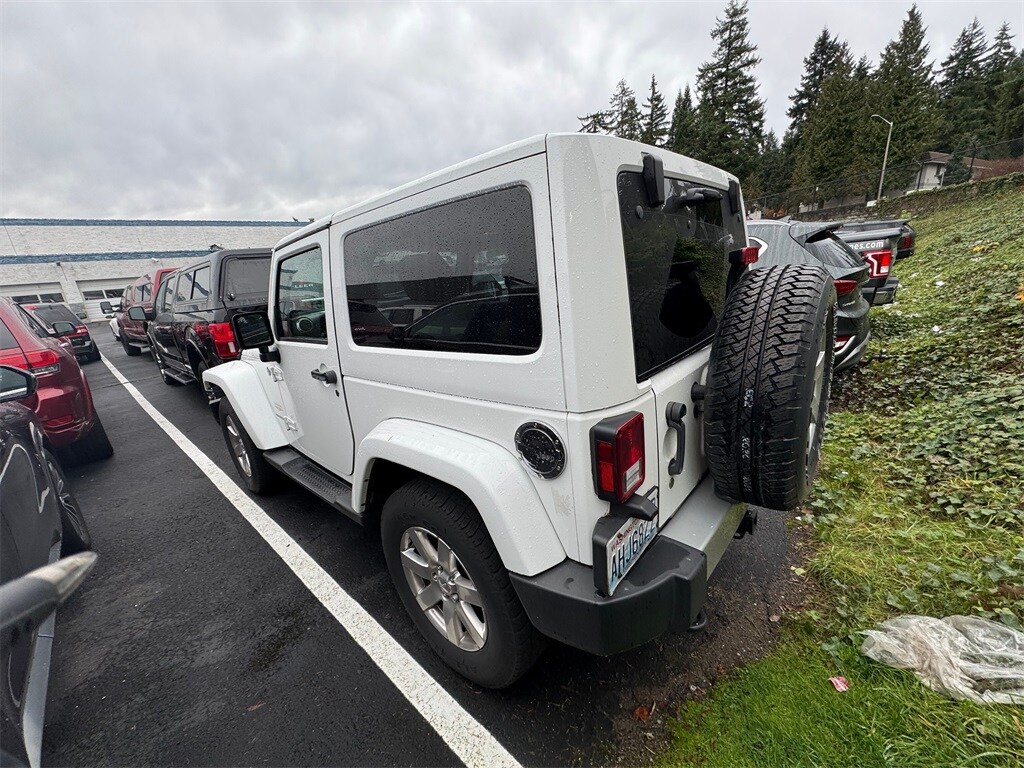 2012 Jeep Wrangler Sahara photo 2