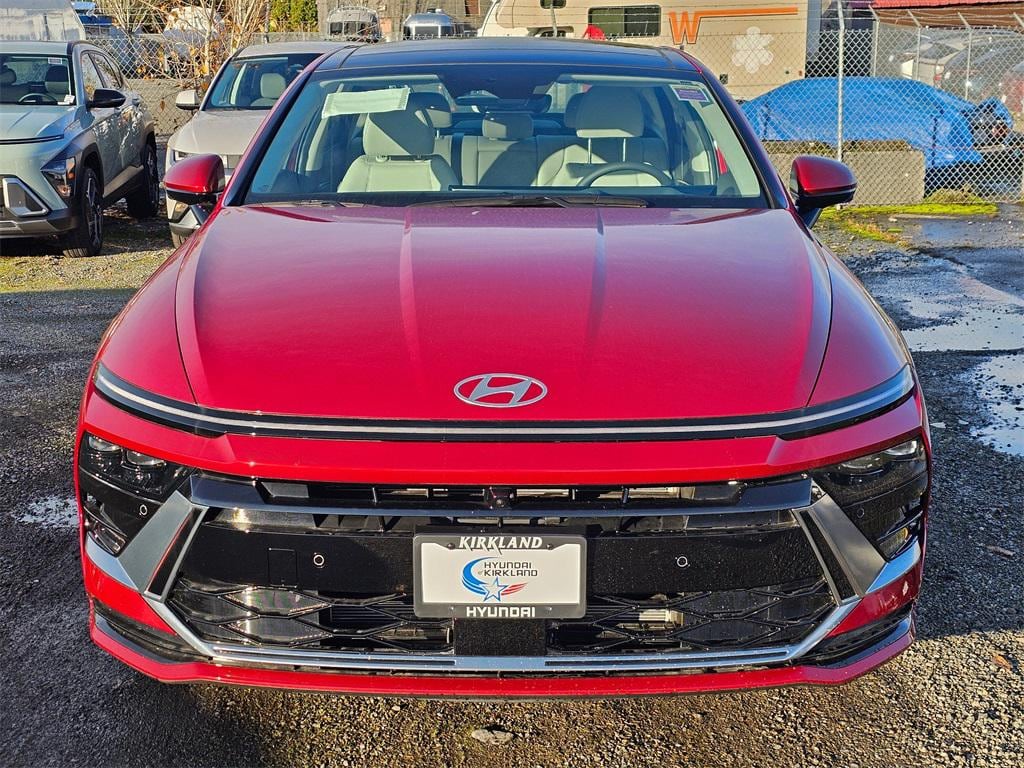 New 2025 Hyundai Sonata Hybrid Limited Sedan