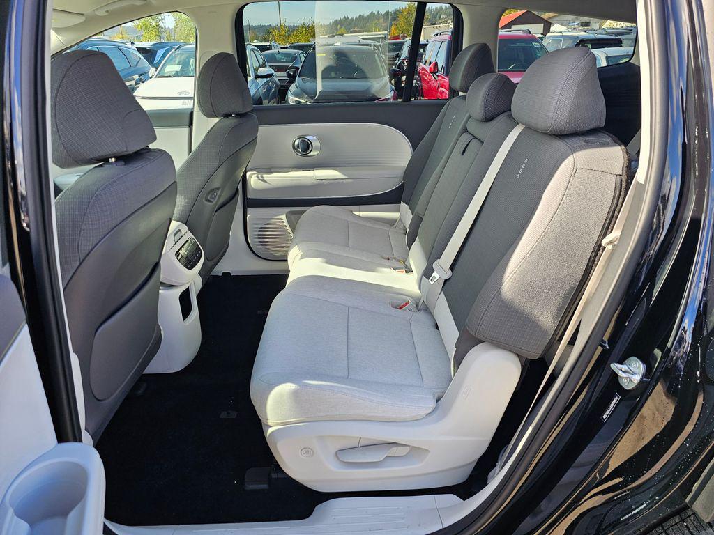 2026 Hyundai IONIQ 9 S - Photo 18