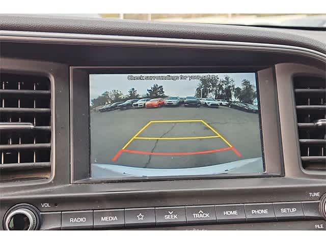 Thumbnail: 2020 Hyundai Elantra - 18