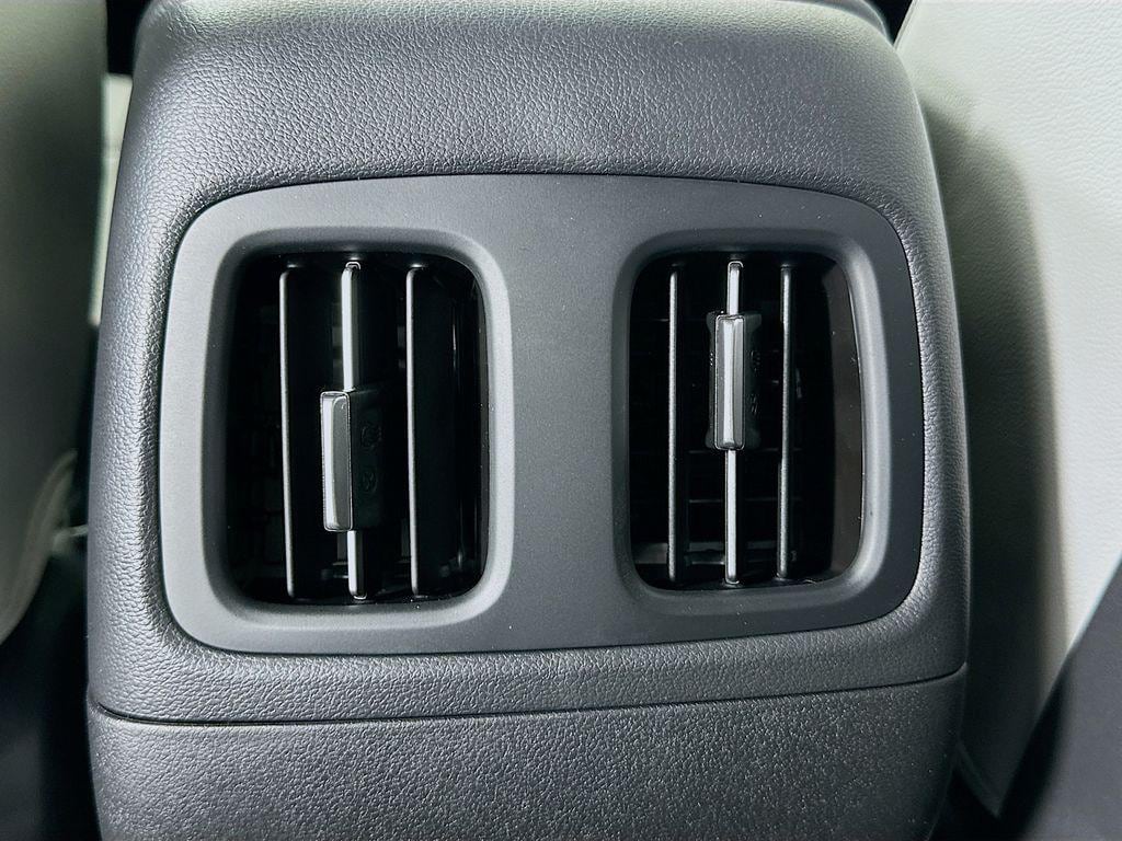 2026 Hyundai Santa Cruz Limited - Photo 18
