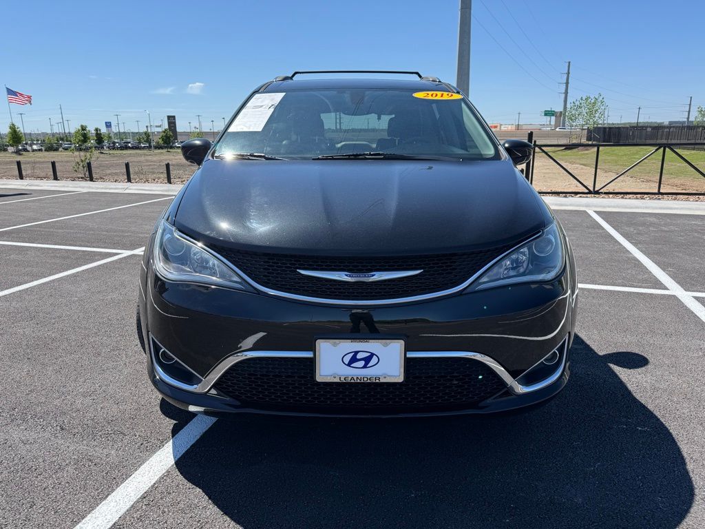 Used 2019 Chrysler Pacifica Touring L with VIN 2C4RC1BG4KR651946 for sale in Leander, TX