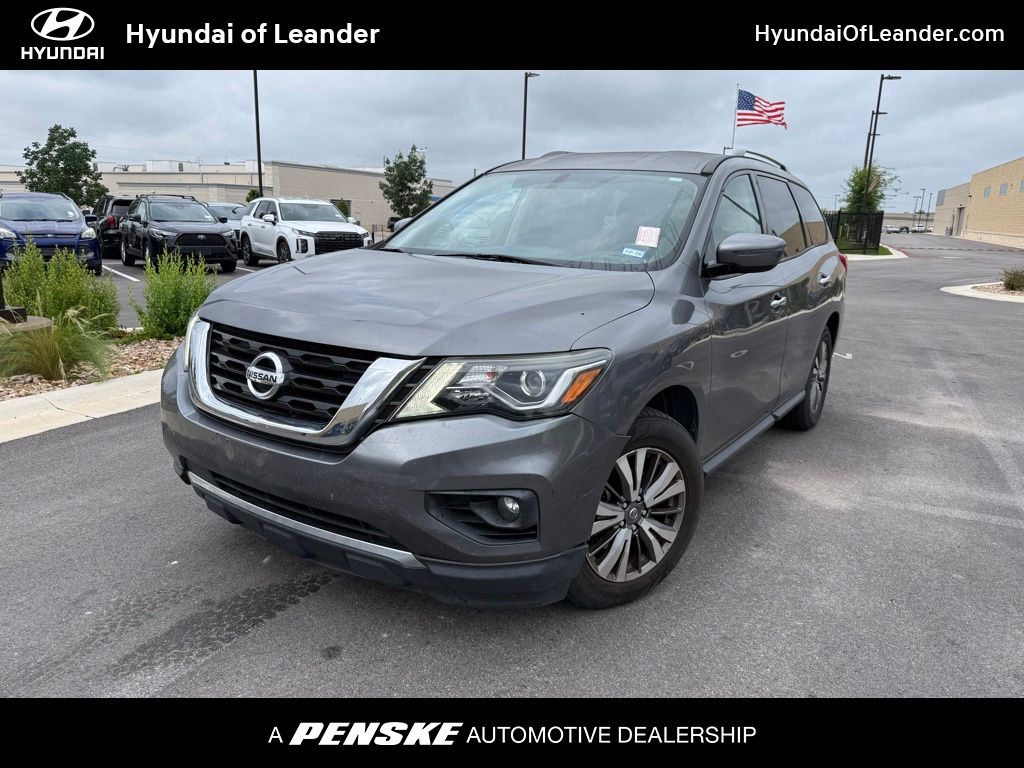 2019 Nissan Pathfinder SV 2WD's photo