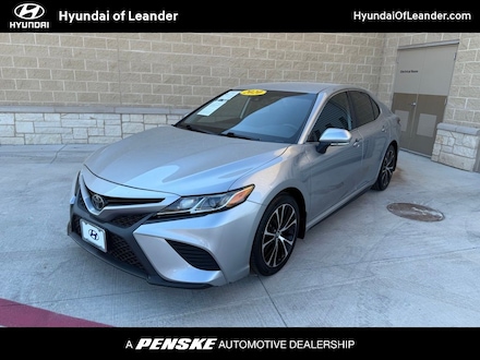 2020 Toyota Camry SE Sedan