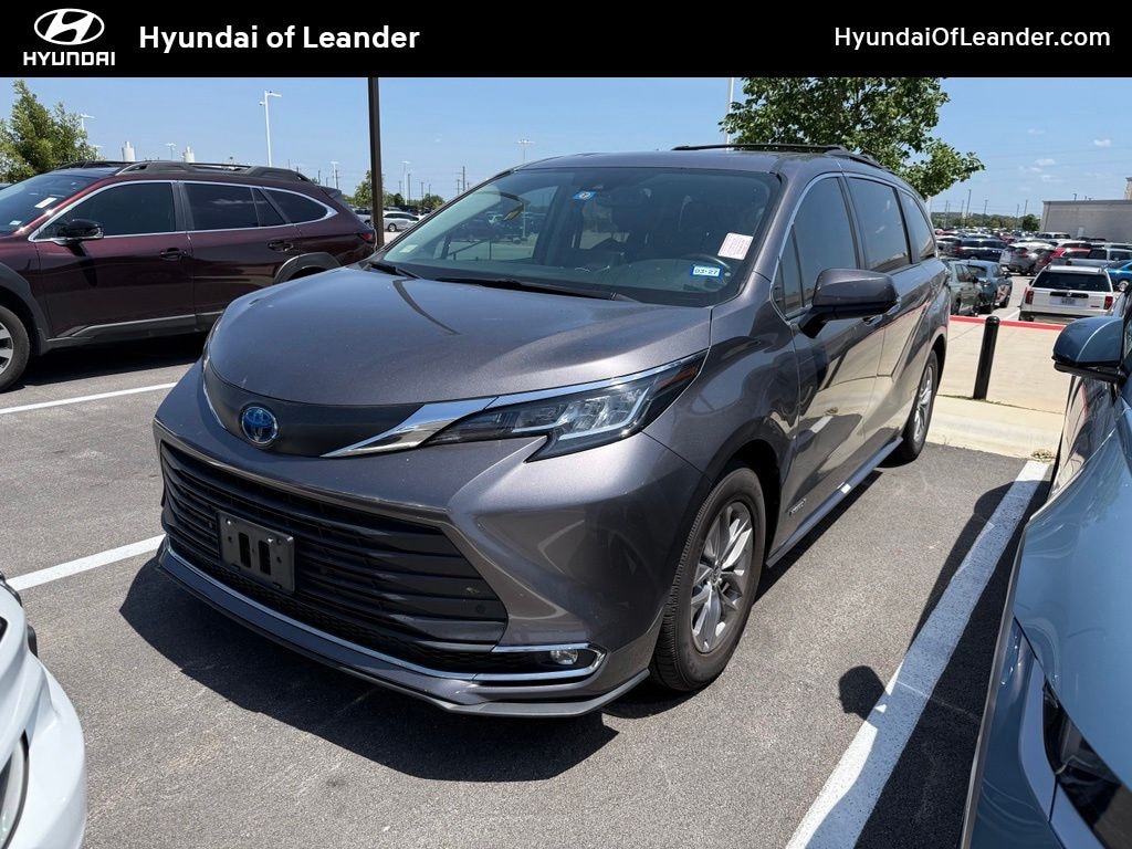 Used 2021 Toyota Sienna XLE 8 Passenger Van