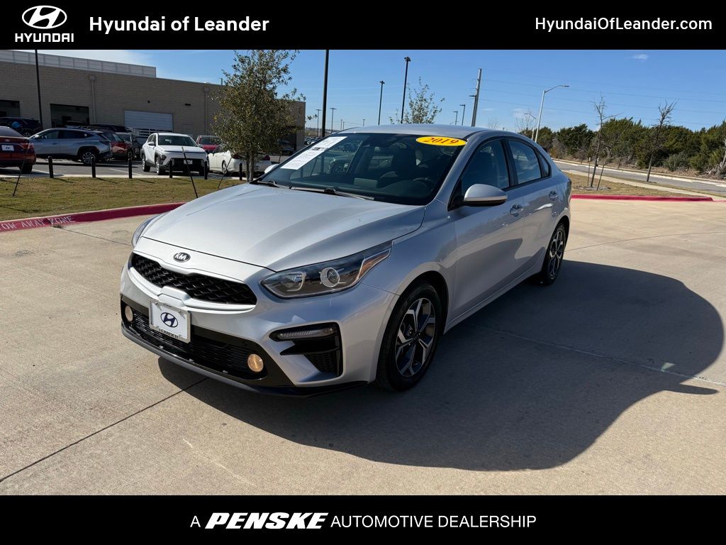 2019 Kia FORTE LXS's photo