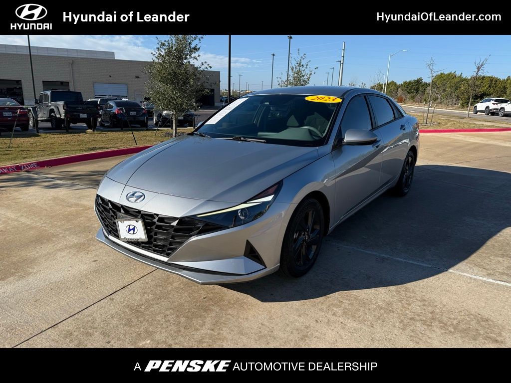 2023 Hyundai Elantra SEL's photo
