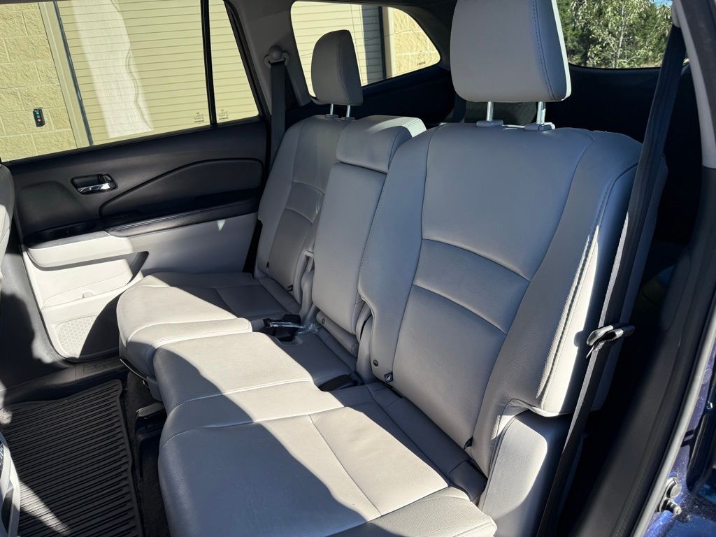 2017 Honda Pilot EX-L photo 3