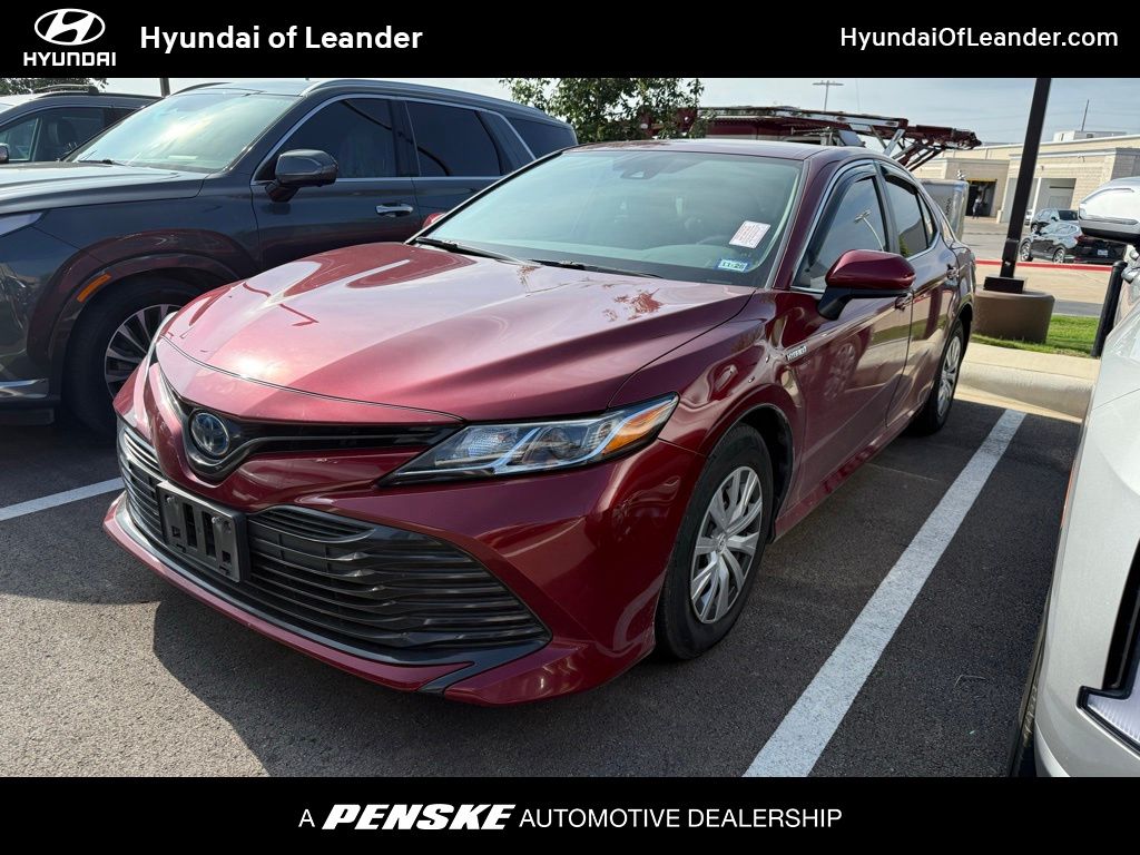 2020 Toyota Camry 2.5 Auto LE Hybrid's photo