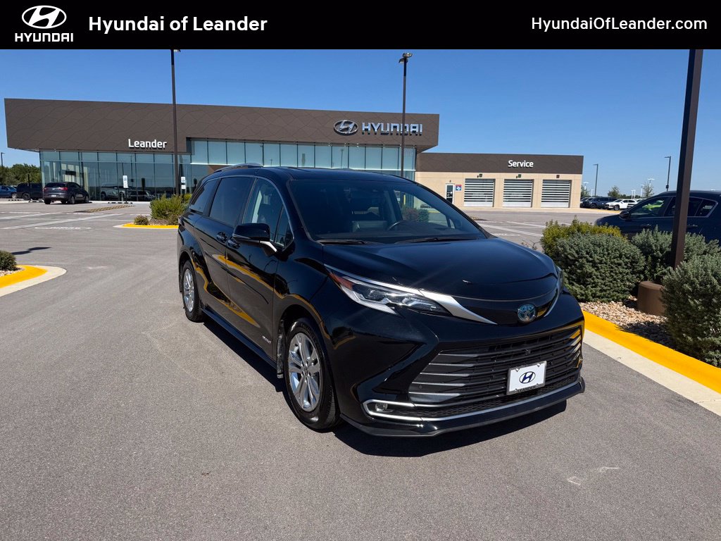 2021 Toyota Sienna Platinum