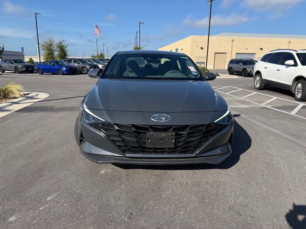 Used 2023 Hyundai Elantra SE Sedan