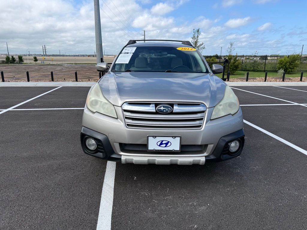 Used 2014 Subaru Outback 2.5i Premium with VIN 4S4BRCCC3E3322882 for sale in Leander, TX