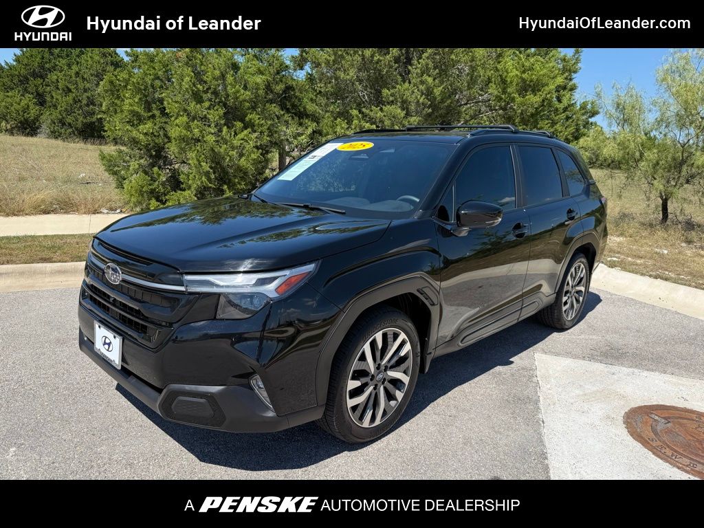 2025 Subaru Forester Touring's photo