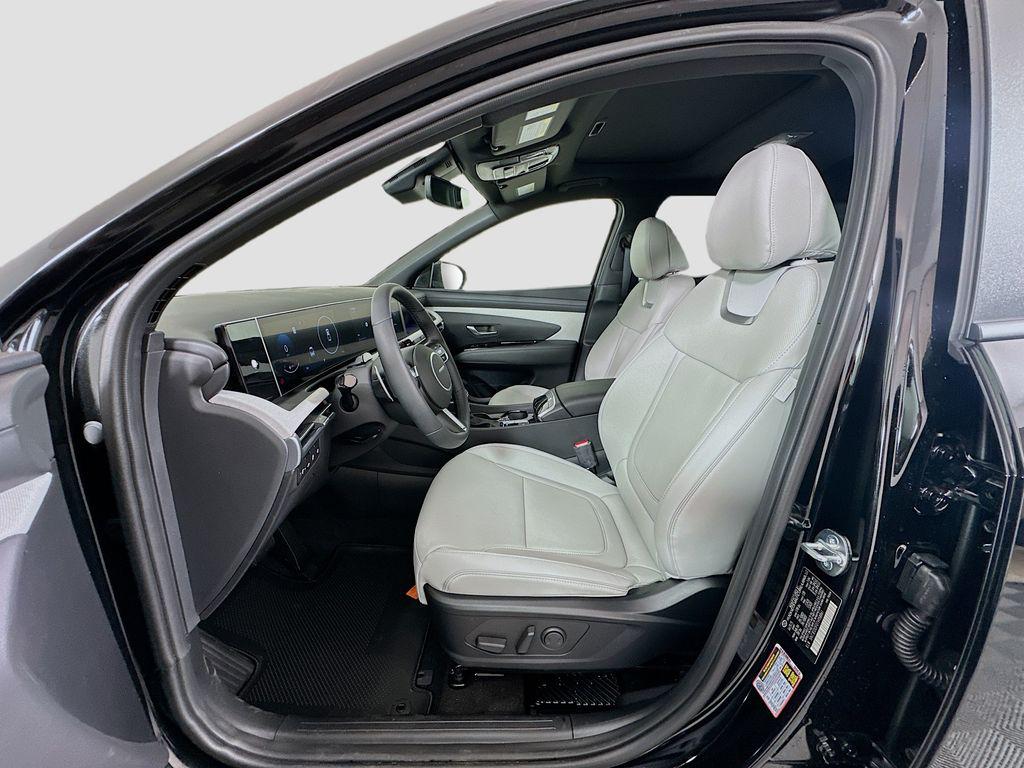 2026 Hyundai Santa Cruz Limited - Photo 16