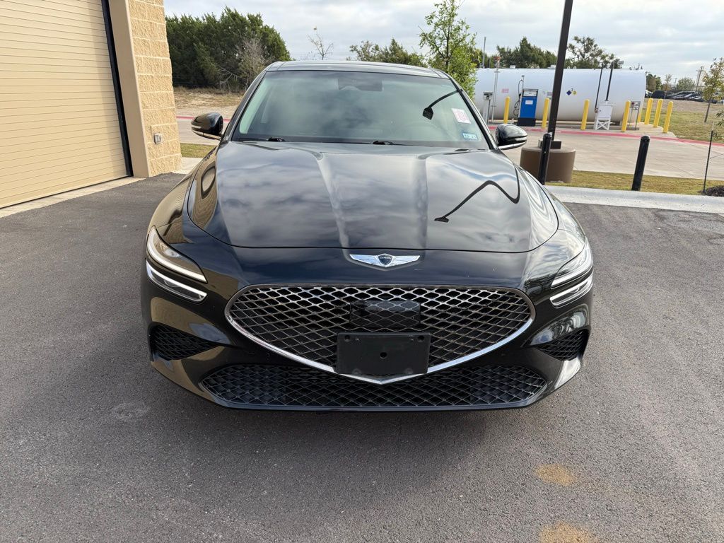 2022 Genesis G70 2.0T Prestige photo 2