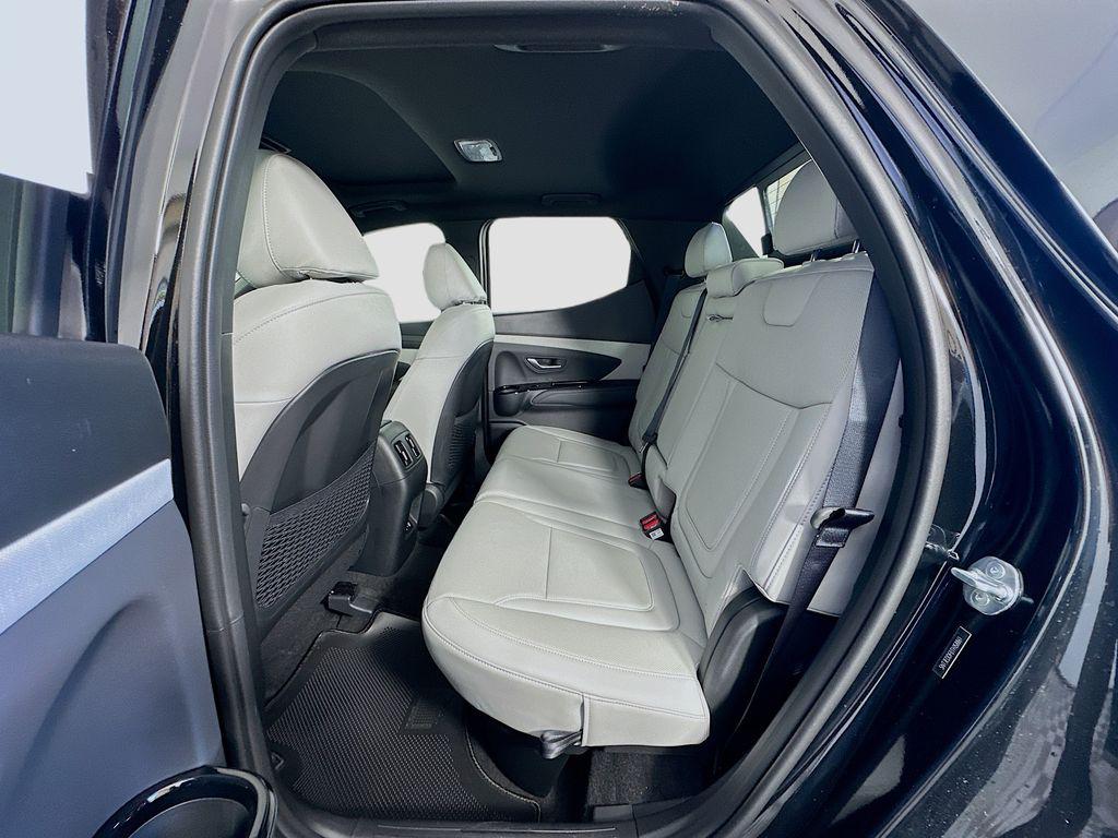 2026 Hyundai Santa Cruz Limited - Photo 17