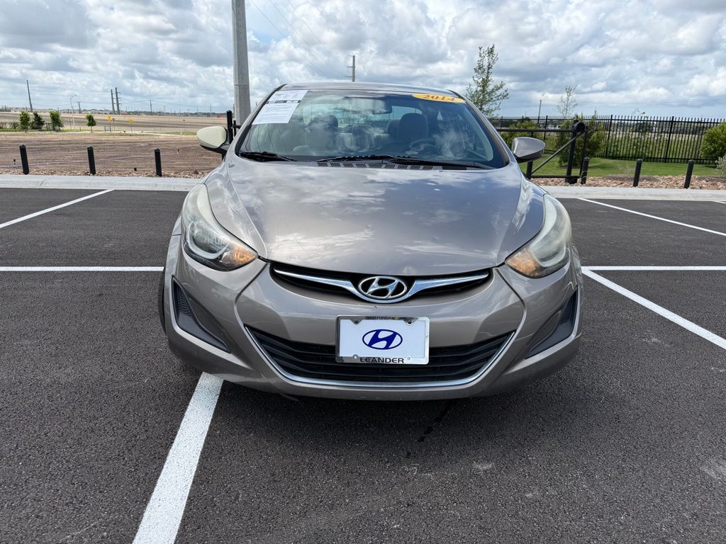 Used 2014 Hyundai Elantra SE with VIN 5NPDH4AE2EH538026 for sale in Leander, TX